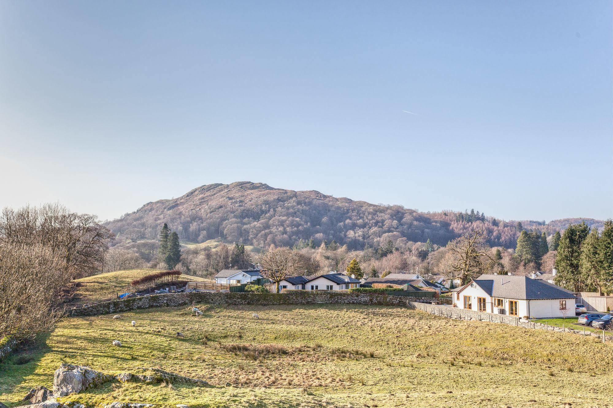 Log House Bed & Breakfast Ambleside Exterior photo