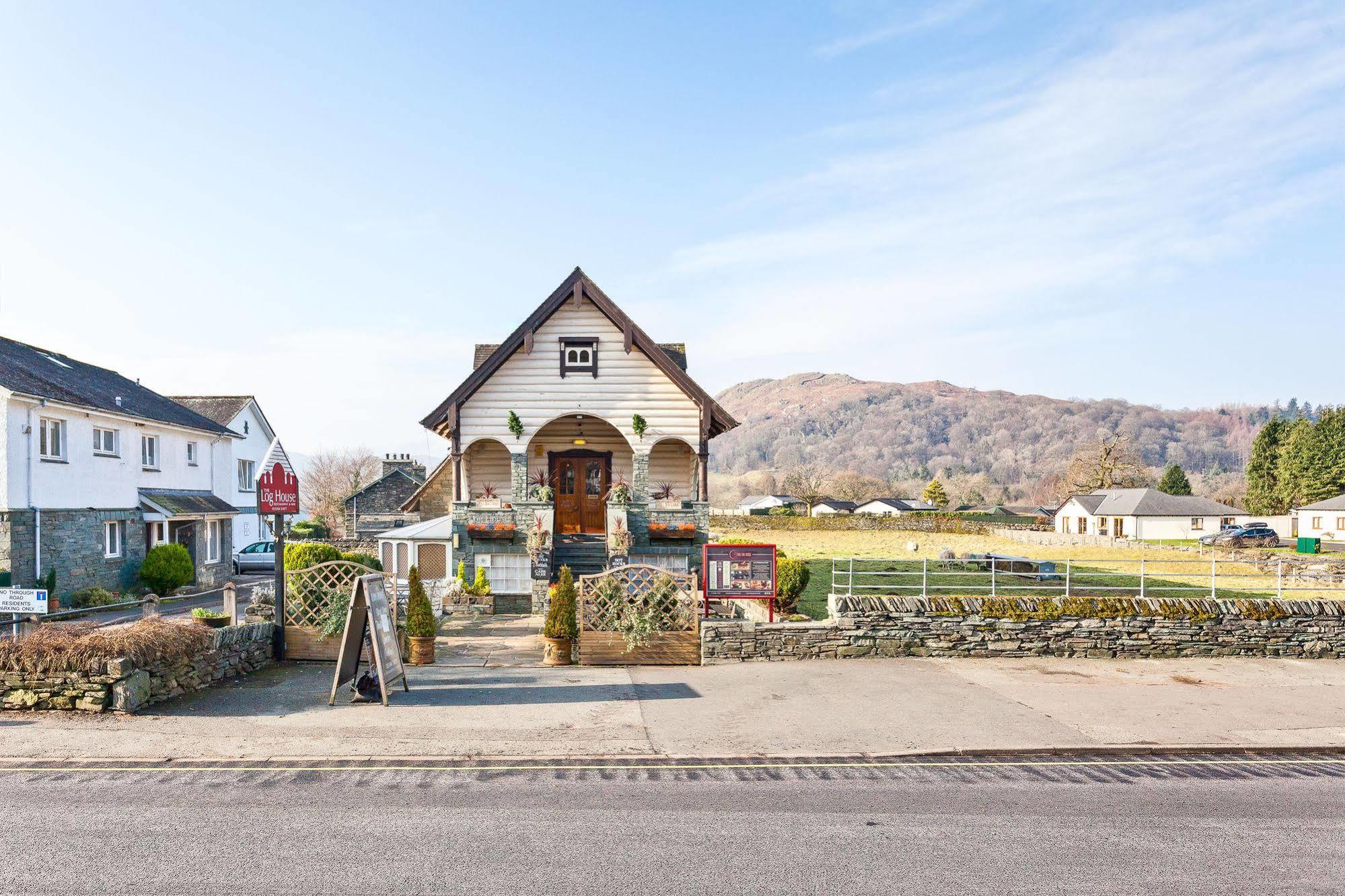 Log House Bed & Breakfast Ambleside Exterior photo